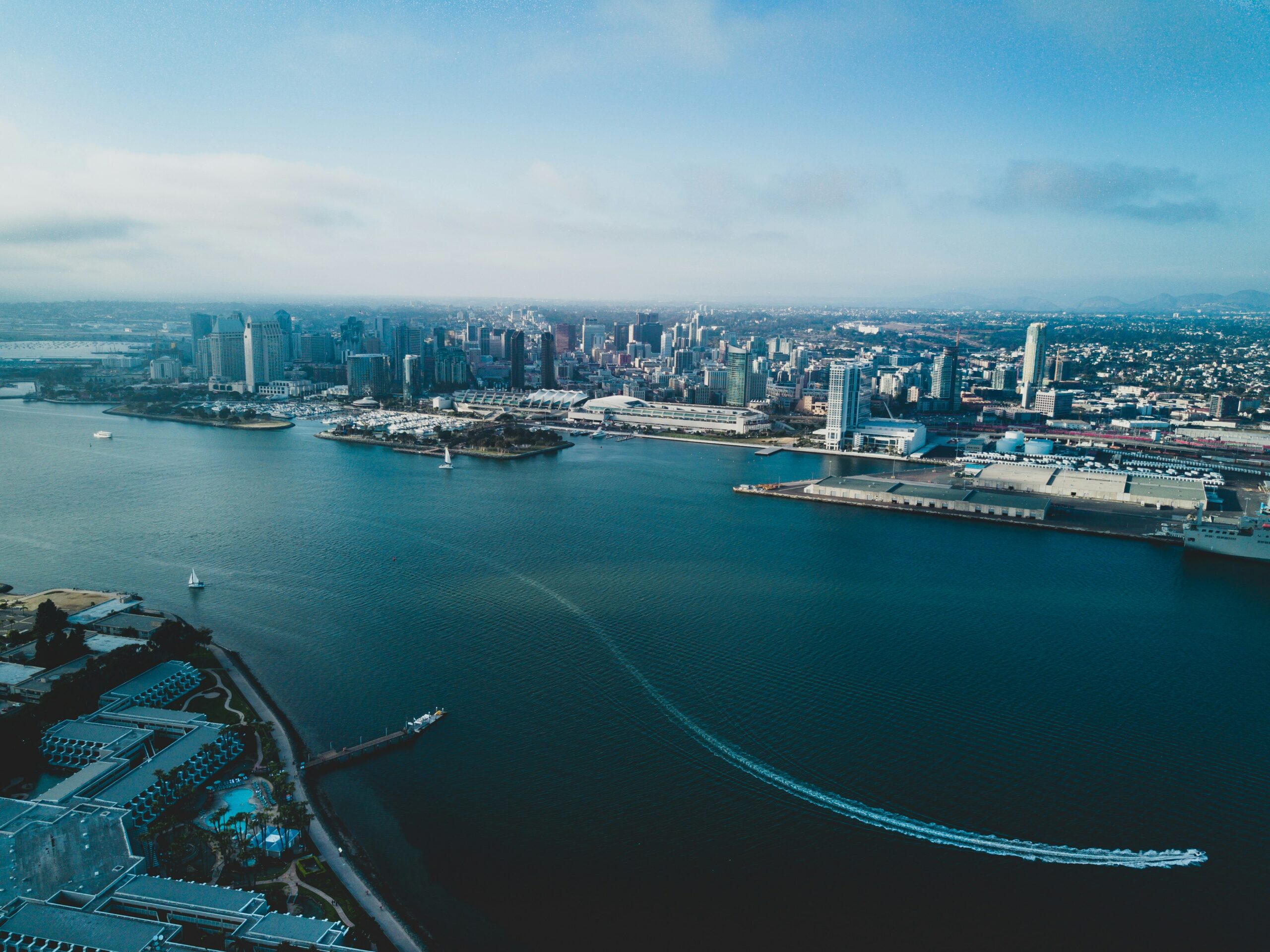 Real-Time vs Batch Syncing for Local Data APIs: Pros and Cons